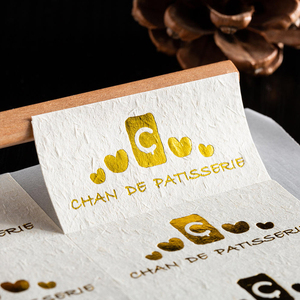 Aangepaste <span class=keywords><strong>Pvc</strong></span> Vinyl Stickers Merk Logo Kleurendruk 3d Reliëf Mat Getextureerd Papier Zelfklevende Stickers Doos Zegel Etiketten - Product Image 3