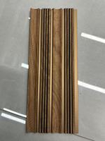 Nouvelle arrivée Panneaux muraux modernes Série grain de bois Panneau mural Court Ps Grille Autres panneaux Panneau mural décoratif pour l'intérieur