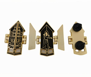 Precio al por mayor de fábrica, gran oferta, aleación de Zinc, esmalte duro, arenoso, personalizado, PIN de esgrima personalizado, insignia con embragues de mariposa - Product Image 4