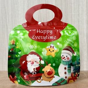 Hot Selling Festive Christmas Themed Portable Handle Plastic <strong>Bags</strong> for Snack Candy Gift Packaging in <strong>Holiday</strong> Party Retail Store - Product Image 4