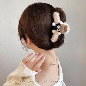 Mignonne pince à cheveux en peluche en forme de boule de charbon, grande taille, style Instagram, pince à cheveux pompon, pince requin, adorable et moelleuse - Product Image 4