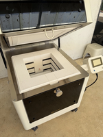 Les passionnés de poterie sont écœurels : le mini four électrique intelligent au design élégant et au format compact pour la table.