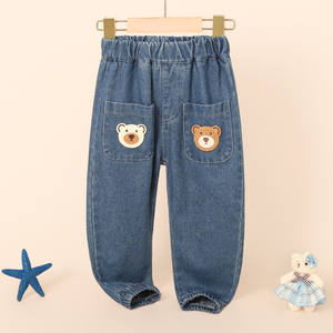 Pantalon <span class=keywords><strong>de</strong></span> jogging droit en jean unisexe pour enfants - Jean bleu à taille élastique avec poche brodée ours, décontracté pour garçons et filles - Product Image 4