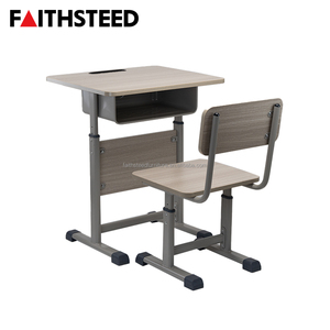 Set Scrivania e Sedia per Studenti Faithsteed, Regolabile in Altezza, in MDF, Arredo Scolastico con Ampio Scomparto Porta Libri - Product Image 1