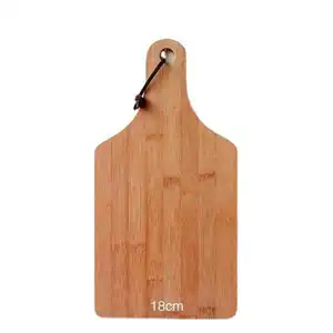Commercio all'ingrosso di bambù in legno tagliere blocco cucina legno stile Oem con la maniglia