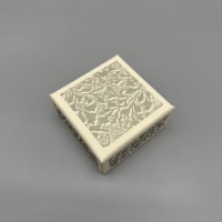 Boîte à bijoux en relief Shengcan avec insert en mousse éponge, emballage cadeau pour collier, boucles d'oreilles, boîte en papier