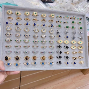 Goede Kwaliteit Mix 100Pcs Ring <span class=keywords><strong>Box</strong></span> Gouden Verlovingsring Hartvorm Diamant Vrouwen Ring Voor Meisje Nieuwste Eenvoudige Ontwerp Juwelendoos - Product Image 6