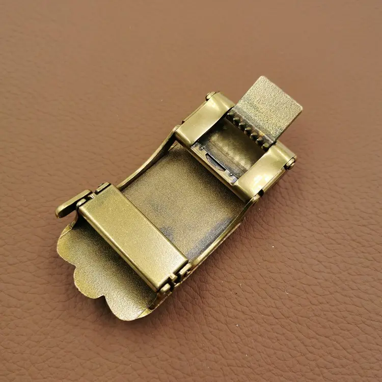 Custom logo Designer Accessories Cheap rotating 3D Dragon logo zinc alloy metal Men's belt buckle