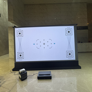 2025 Trending Wupro 150 Inch 4K Grote Projector Scherm Zachte Lenticulaire 16:9 Home Theater Elektrische Vloer Stijgende Projector Scherm - Product Image 4