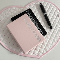 Sorgfältig ausgewähltes, neues, koreanisch inspiriertes A6 Notizbuch aus PU-Leder mit Silberfolienprägung, Sattelstichbindung, Instagram-tauglich, als Geschenk geeignet.
