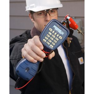Analyseur de réseau portable Fluke Networks Ts52 Pro avec écran LCD, alimenté par batterie, et pinces de test à broche perforante - Product Image 4