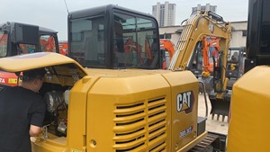 ชั่วโมงการทำงานต่ำ รถขุดขนาดเล็ก CAT305.5E สภาพใหม่ 95% รถขุดตีนตะขาบขนาดเล็ก Caterpillar มือสองสำหรับงานก่อสร้าง - Product Image 2
