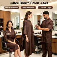Cape de coiffure imperméable personnalisée avec logo, robe de barbier, veste de barbier, couleur chocolat brun pour hommes