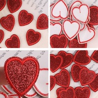 Accessoire de vêtement personnalisé, patch brillant en forme de cœur rouge à coller sur les vêtements