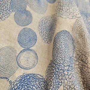 Tessuto in Lino Puro Naturale Stampato di Alta Qualità, Leggero 120gsm 137cm, Fluido e Setoso, Lavato a Pietra, per Abbigliamento e Pantaloni - Product Image 1