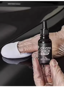 GTECHNIQ คริสตัลเซรั่ม อัลตร้า โปรเฟสชั่นแนล เกรด เซรามิกโค้ทติ้งใสสำหรับรถยนต์ ใหม่และเก่า 50 มล. ปกป้องสีรถได้นาน 9 ปี - Product Image 3