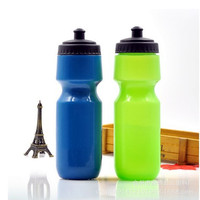 Bouteille d'eau de sport pour vélo classique pour adultes, bouteille d'eau en plastique à boire directement, bouteille d'eau de voyage à presser pour l'extérieur