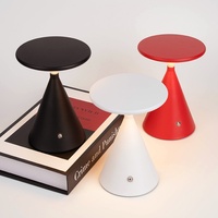 Lampe de bureau LED créative minimaliste moderne en forme de soucoupe volante avec interrupteur à bouton et commande tactile pour les salles d'étude, salles à manger, dortoirs, chambres et veillées nocturnes