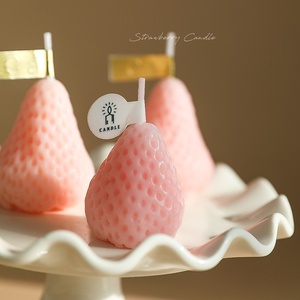 手作り大豆ワックス赤いイチゴの形の香りキャンドルかわいいクリエイティブな誕生日プレゼント - Product Image 4