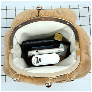 Venta al por mayor bolsos esponjosos bolsos de compras casuales peludos bolsos de hombro lindos para mujeres - Product Image 6