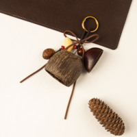 Porte-clés pour femme, breloque de sac, avec motifs grain de fruit, gland, cône de pin, clochette, sur cordon en cuir, style bohème, forêt, vintage, cadeau pour elle