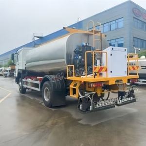 Sinotruk HOWO 4*2 6 roues 16000 litres asphalte finisseur pulvérisateur camions asphalte épandeur route pavage Machine bitume pulvérisateur - Product Image 6