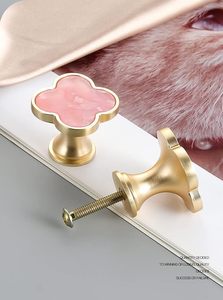 CPELLESSE Lot de poignées trèfle pour commodes, armoires de cuisine, tiroirs, armoires à chaussures, boîtes à bijoux et meubles - Product Image 3