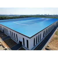 Entrepôt/Atelier à structure métallique : Bâtiment métallique préfabriqué pour usage industriel et agricole, grange agricole