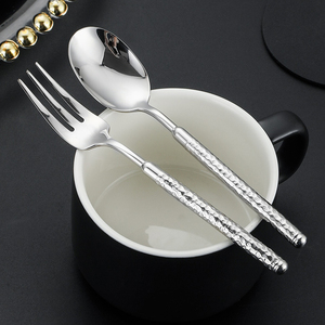 Chất lượng nặng gương đánh bóng muỗng nĩa búa thiết kế thép không gỉ 18/10 tái sử dụng thiết lập dao kéo cho đám cưới tiệc tổ chức sự kiện - Product Image 2