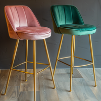 Tabouret de bar en velours rose à dossier bas en acier inoxydable de design luxueux pour la salle à manger et l'hôtellerie