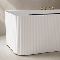 Baignoire autoportante blanche côtelée pour massage, spa à remous moderne pour salles de bain contemporaines