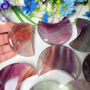 คริสตัลฟลูออไรต์สีรุ้งธรรมชาติแกะสลักรูปพระจันทร์สำหรับการทำสมาธิ ขายส่ง - Product Image 3