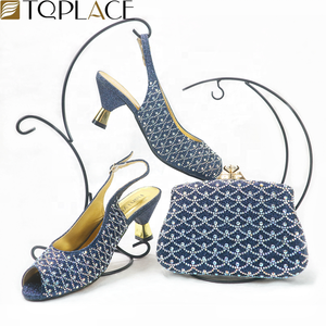 Ensemble <span class=keywords><strong>de</strong></span> chaussures et <span class=keywords><strong>de</strong></span> sacs africains pour femmes 2022 Design nigérian décoré <span class=keywords><strong>de</strong></span> strass Pompes à bout ouvert Scandale et pochette <span class=keywords><strong>de</strong></span> sac à main - Product Image 3