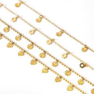 Tobillera delicada de cobre con forma de flor y dijes de perlas. Pulsera clásica minimalista para el tobillo, ideal para la playa. - Product Image 3