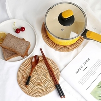 Lot de 6 dessous-de-plat ronds classiques en rotin tressé, faits à la main, écologiques et isolants, pour boissons et tasses