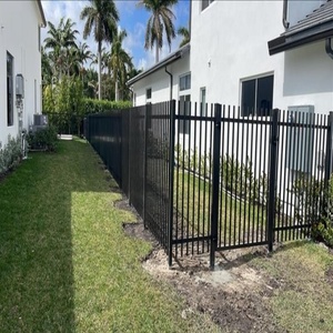 Valla <span class=keywords><strong>tubular</strong></span> de aluminio con recubrimiento en polvo negro y blanco, con parte superior plana, para piscinas y patios, compatible con el estándar australiano, ecológica y segura. - Product Image 4