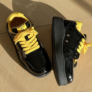 Zapatillas de diseño original de talla pequeña, unisex, para las cuatro estaciones, con suela gruesa y efecto de aumento de altura. Zapatillas blancas de moda. - Product Image 2
