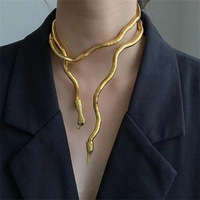 Showfay Punk Or Couleur Serpent Alien Collier pour Femmes Bijoux de Mode