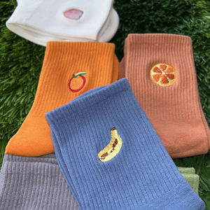 Logo sur mesure hommes femmes équipage lettres chaussettes de rue sport broderie brodé coton chaussettes - Product Image 2