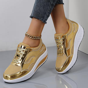 Chaussures de sport basses à lacets pour femmes, rehaussantes, à semelles épaisses, avec empeigne en maille respirante, pour la marche et le jogging, vente en gros - Product Image 2