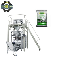 Machine de pesage et de conditionnement automatique de granulés de ciment nutritif pour plantes, avec convoyeur et emballage sous film pour sacs d'emballage alimentaire