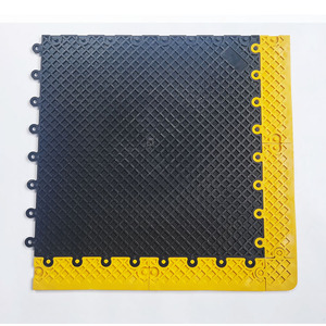 Suelo Vinílico de PVC Interconectable, Antideslizante, Higiénico, No Poroso, para Uso en Interiores, Ideal para la Fabricación de Dispositivos Médicos - Product Image 3