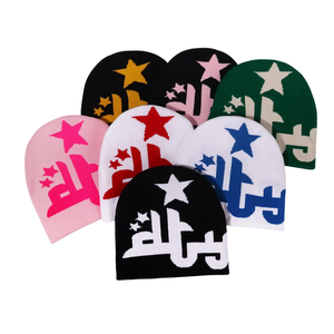 Mode d'hiver Y2K, bonnets en jacquard personnalisés avec image de personnage, chauds et de haute qualité, promotionnels - Product Image 1