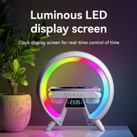 Hoge Kwaliteit 4 In 1 Digitale Wekker Rgb Licht Led Lamp Draadloze Oplader Met Bt Speaker Oplaadbare Wake Up Light