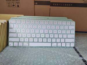 Teclado Magic A2449 con Touch ID para Apple, Conector Lightning, Plateado, Azul, Verde, Rosa, Amarillo, Naranja, Morado - Product Image 1