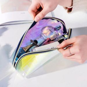 Sac de voyage transparent personnalisé en polyester holographique imperméable avec logo imprimé pour maquillage et cosmétiques – Vente en gros - Product Image 4