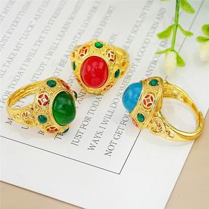 Anello classico in stile retrò, elegante design vintage, gioiello unisex per tutti i giorni - Product Image 3