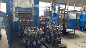 Machine de moulage rotatif intelligente pour balles arc-en-ciel, à <span class=keywords><strong>prix</strong></span> de gros compétitif, pour la production de balles de sport robustes - Product Image 3