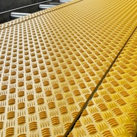 Tapis de protection de sol portable, léger, en PE, résistant aux UV et antidérapant pour le trafic des véhicules, l'aménagement paysager, les pelouses, les terrains gazonnés et les travaux de découpe en extérieur