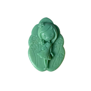 Savon Artisanal Fille Ange Sculpté à la Main, à la Rose, Hydratant, Contrôle du Sébum, Rafraîchissant, pour le Visage, les Mains et le Corps - Product Image 5